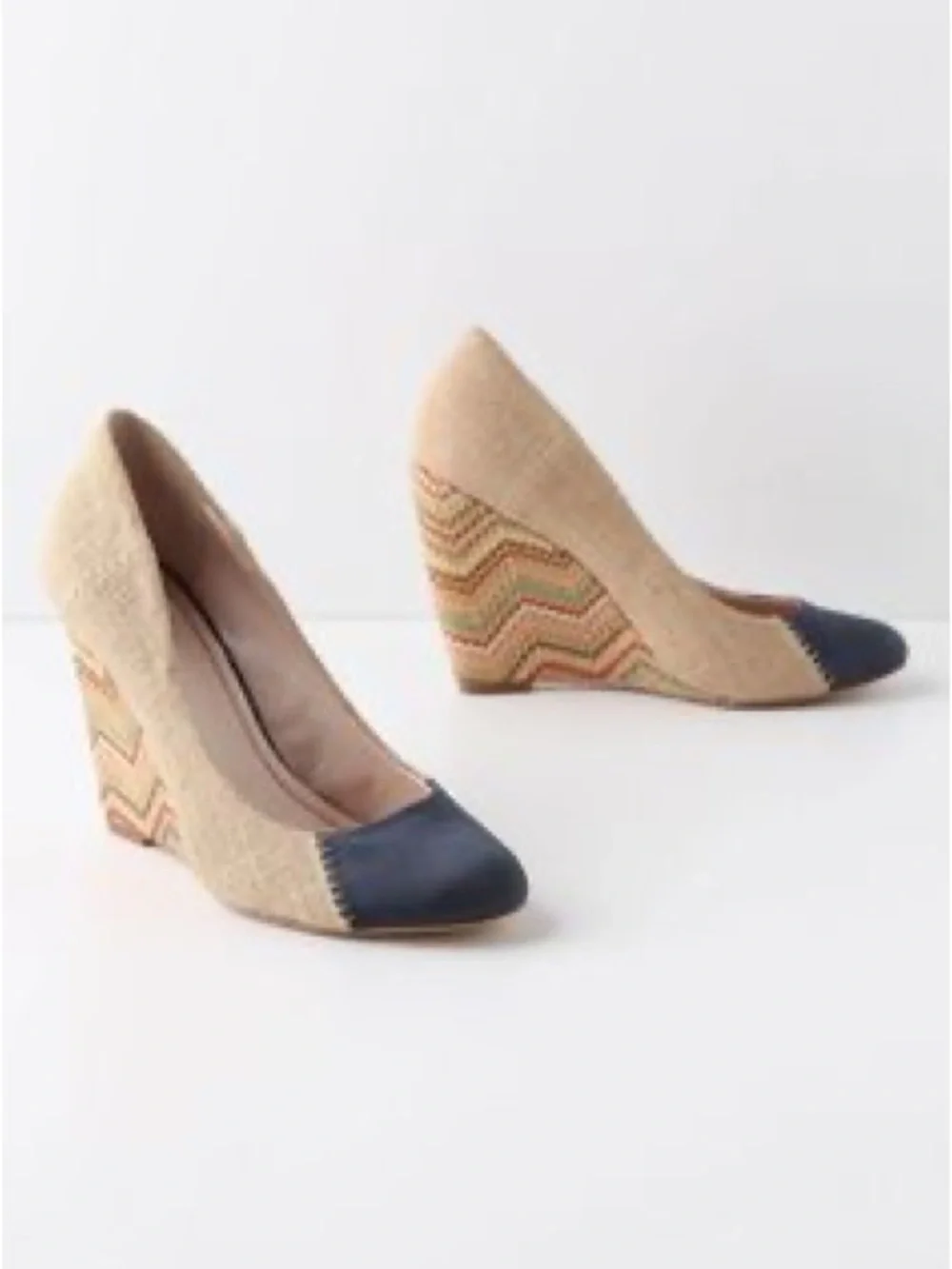 Anthropologie Plenty by Tracy Reese Beige Wedges chevron heal with Navy Cap Toe